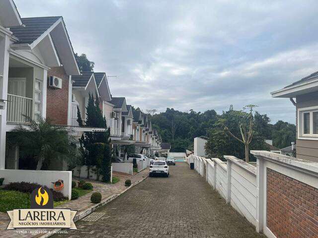 Sobrado para Venda em Lajeado - 2